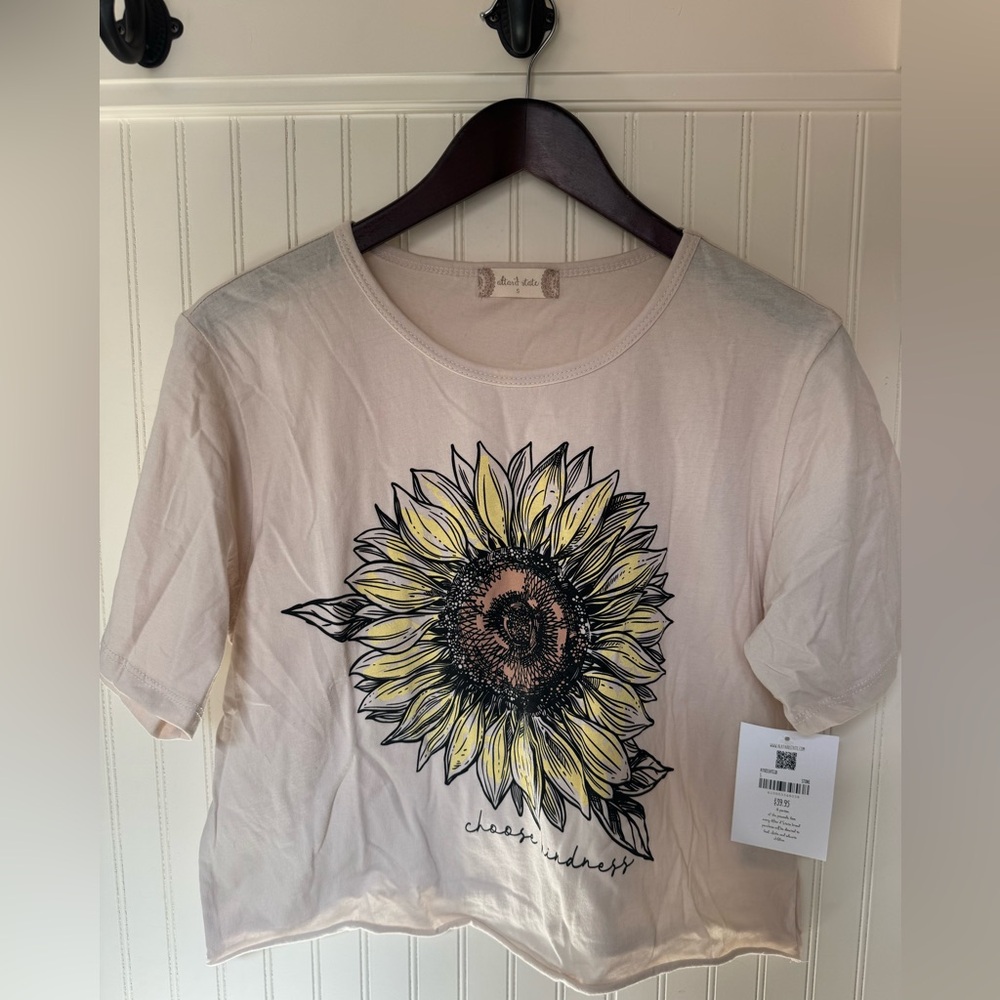 Altar’d State Choose Kindness Cropped Tee Shirt Women’s Small NWT